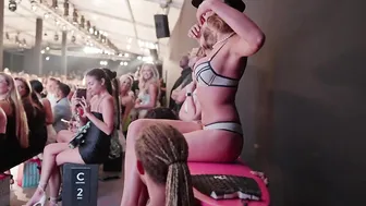 The Stunning Showstopper: Jennifer Terry's Unforgettable Performance at Miami Swim Week! #2