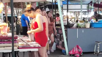 Pattaya Soi Buakhao Scenes, Beautiful ladies #4