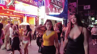 Pattaya Nightlife,Walking Street Night Walk, November 2022.