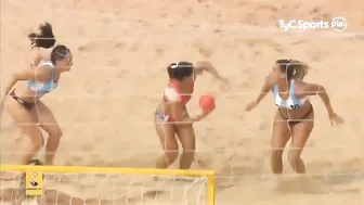 Nicole Zepeda - beach handball pivot #5