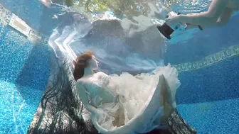 Give in to Gravity: Behind the Scenes at an Underwater Photoshoot with a Professional Model #3