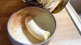 Banana in the Refrigerator: Will it Keep Longer? Can you eat it? #4